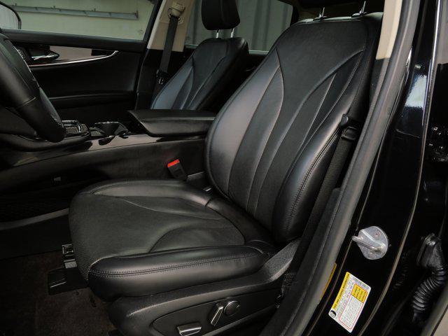 Photo of 2021 Black Lincoln Nautilus