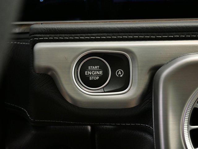 Photo of 2025 MANUFAKTUR Deep Green Mercedes-Benz G-Class