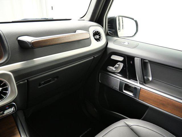 Photo of 2025 MANUFAKTUR Deep Green Mercedes-Benz G-Class