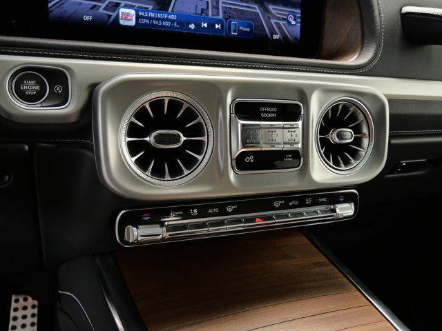 Photo of 2025 MANUFAKTUR Deep Green Mercedes-Benz G-Class