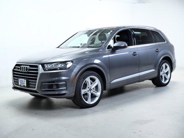 Photo of 2019 Samurai Gray Metallic Audi Q7