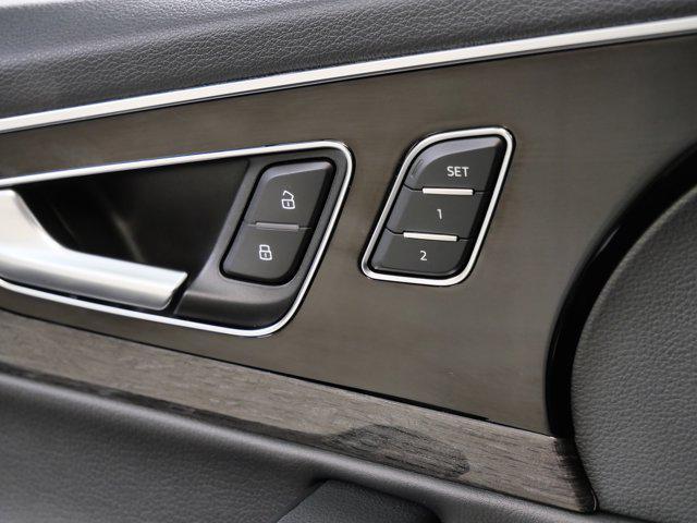 Photo of 2019 Samurai Gray Metallic Audi Q7
