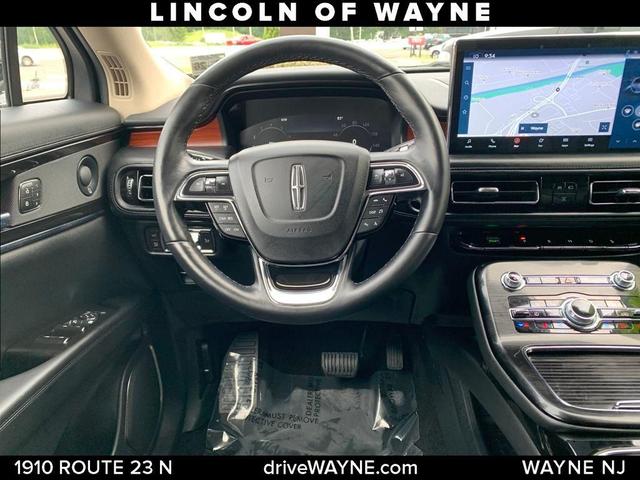 Photo of 2021 Black Lincoln Nautilus