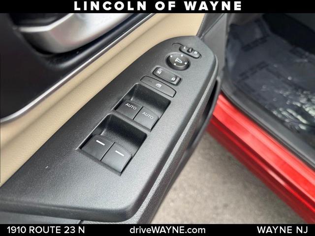 Photo of 2018 Molten Lava Pearl Honda CR-V