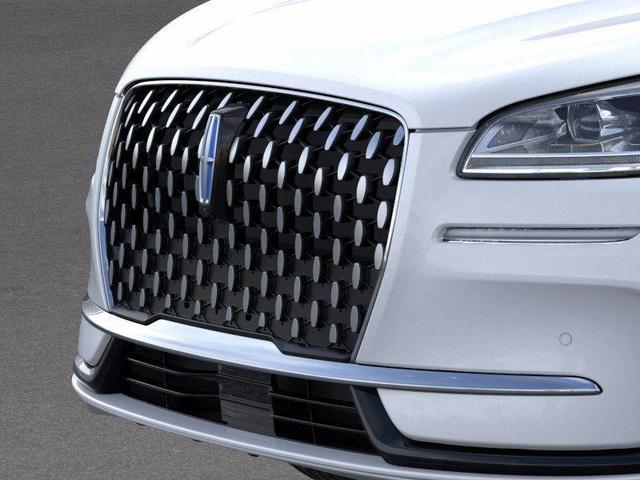 Photo of 2025 Crystal White Lincoln Corsair