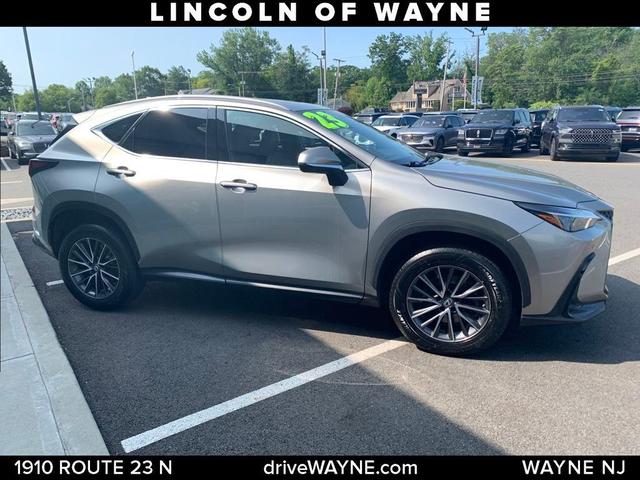 Photo of 2023 Silver Lexus NX 350