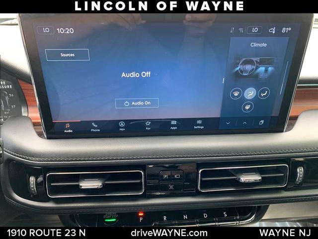 Photo of 2022 Infinite Black Metallic Lincoln Nautilus
