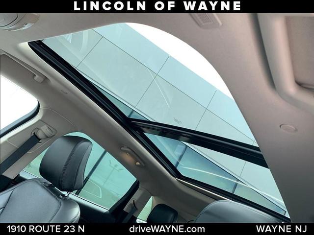 Photo of 2022 Infinite Black Metallic Lincoln Nautilus