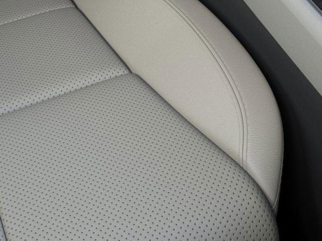 Photo of 2025 Infinite Black Metallic Lincoln Aviator