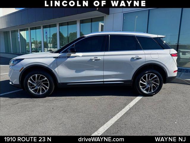 Photo of 2022 Ceramic Pearl Metallic Lincoln Corsair