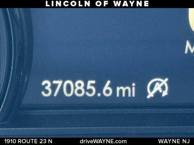 Photo of 2022 Ceramic Pearl Metallic Lincoln Corsair