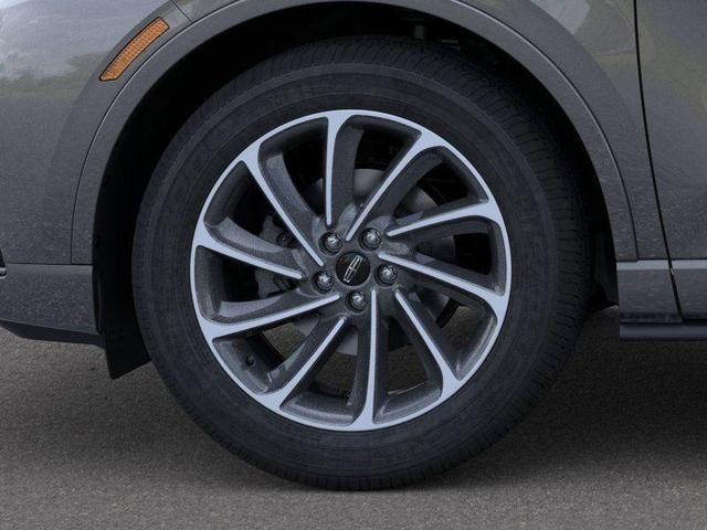 Photo of 2025 Metallic Lincoln Corsair