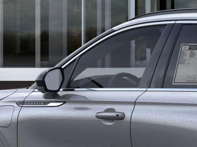 Photo of 2025 Metallic Lincoln Corsair