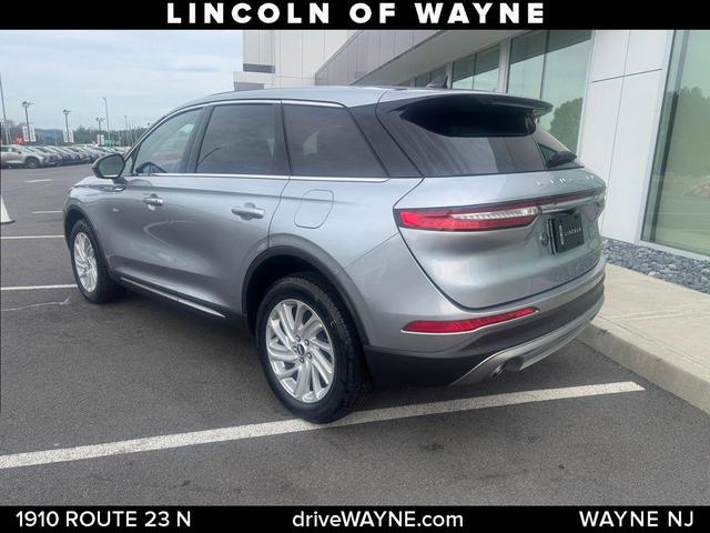 Photo of 2023 Silver Radiance Metallic Lincoln Corsair