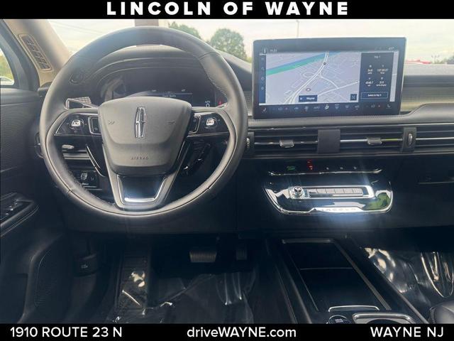 Photo of 2023 Silver Radiance Metallic Lincoln Corsair