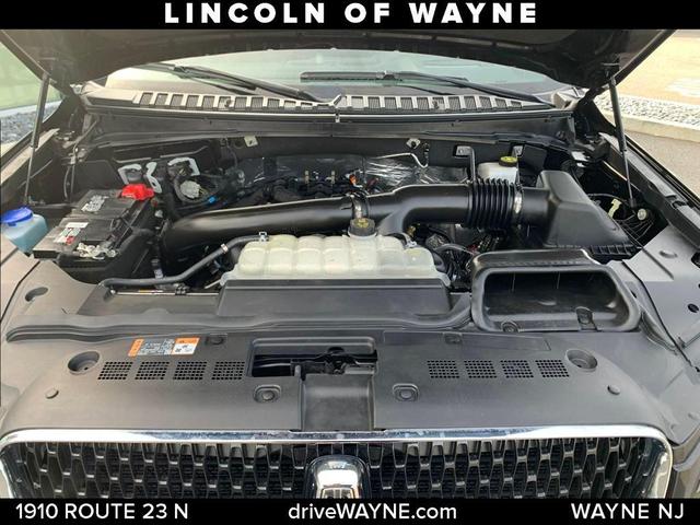 Photo of 2023 Infinite Black Metallic Lincoln Navigator