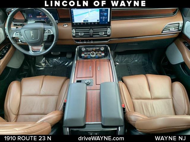 Photo of 2023 Infinite Black Metallic Lincoln Navigator