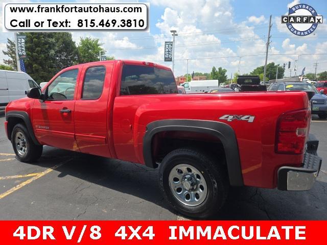 Photo of 2011 Victory Red Chevrolet Silverado 1500
