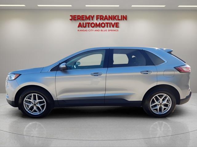 Photo of 2024 Iconic Silver Metallic Ford Edge