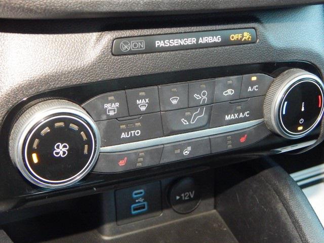 Photo of 2022 Carbonized Gray Metallic Ford Escape