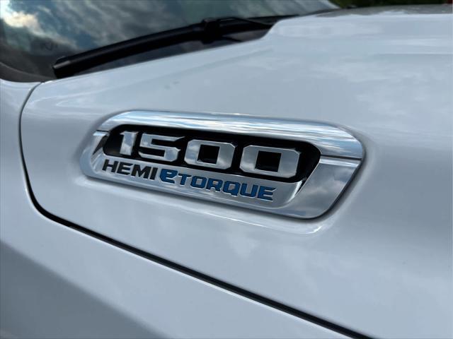 Photo of 2021 Bright White Clearcoat RAM 1500