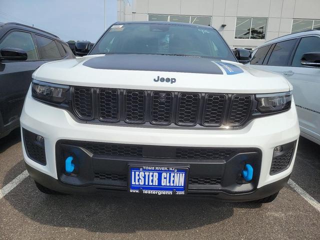 Photo of 2023 Bright White Clearcoat Jeep Grand Cherokee 4xe
