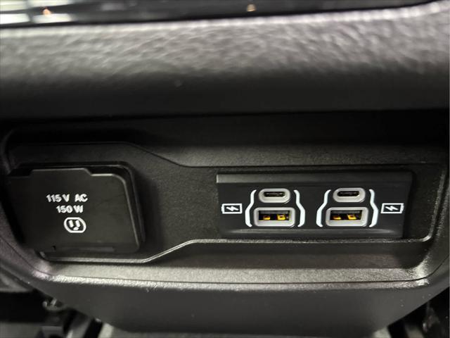 Photo of 2022 Bright White Clearcoat Jeep Grand Cherokee