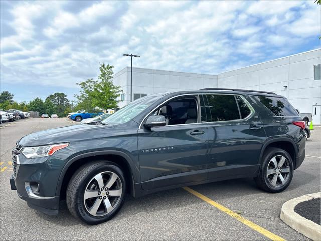 Photo of 2020 Graphite Metallic Chevrolet Traverse