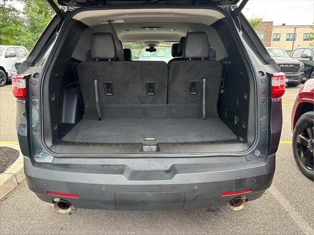 Photo of 2020 Graphite Metallic Chevrolet Traverse