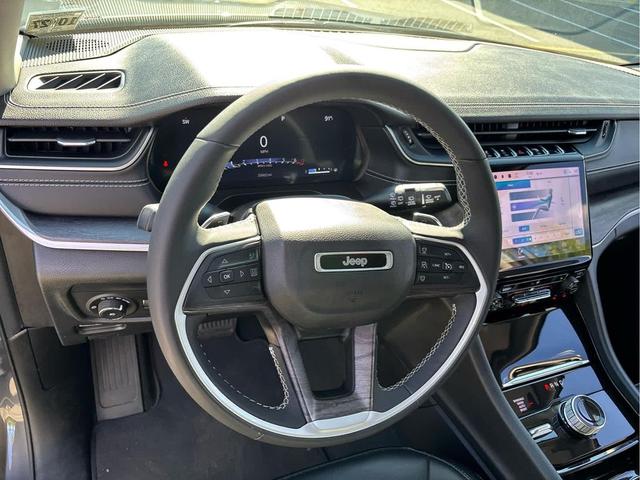Photo of 2023 Baltic Gray Metallic Clearcoat Jeep Grand Cherokee L