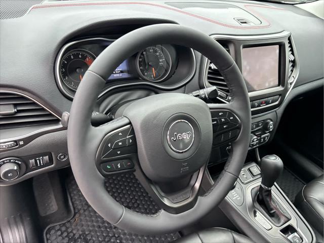 Photo of 2021 Bright White Clearcoat Jeep Cherokee
