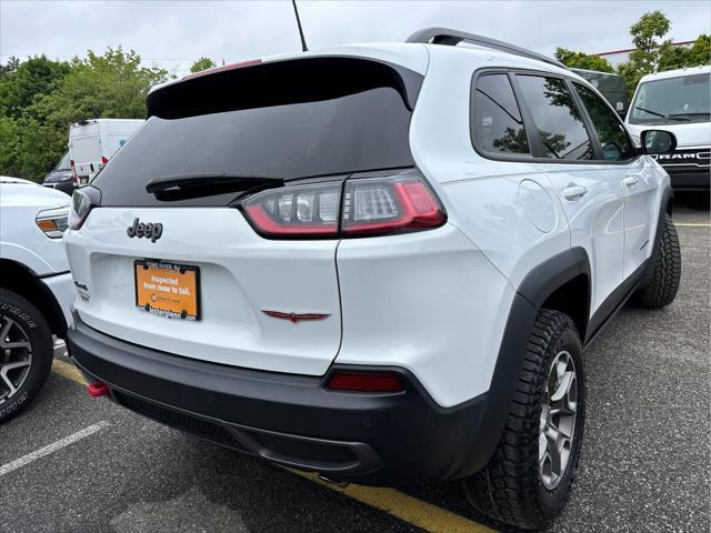 Photo of 2021 Bright White Clearcoat Jeep Cherokee