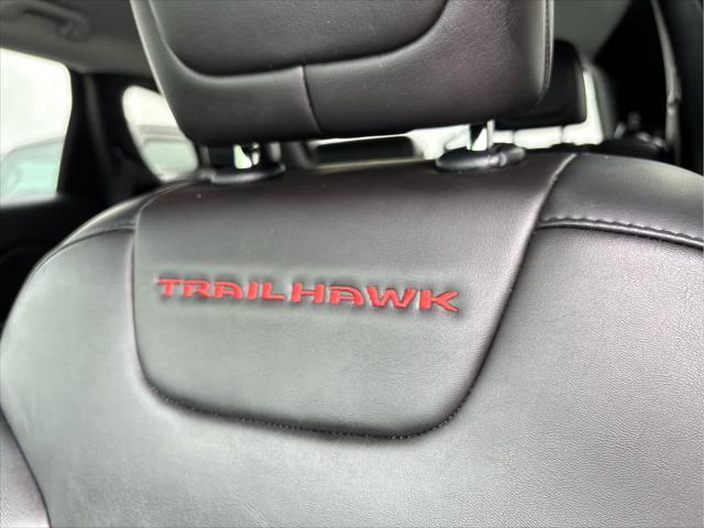 Photo of 2021 Bright White Clearcoat Jeep Cherokee