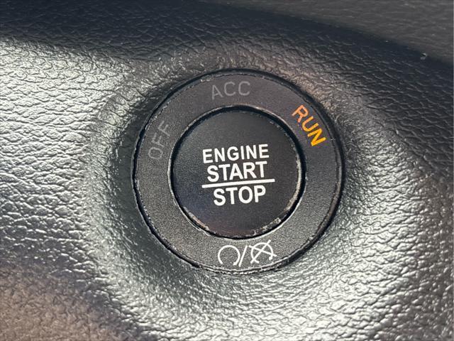 Photo of 2021 Bright White Clearcoat Jeep Cherokee