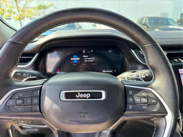 Photo of 2021 Bright White Clearcoat Jeep Grand Cherokee L