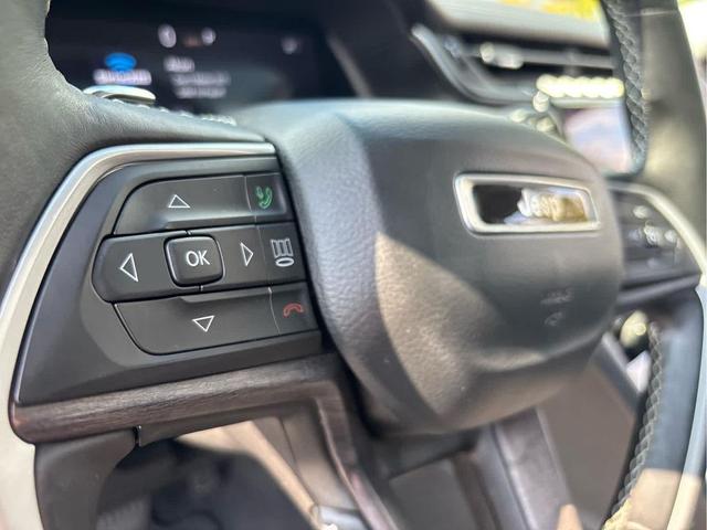 Photo of 2021 Bright White Clearcoat Jeep Grand Cherokee L