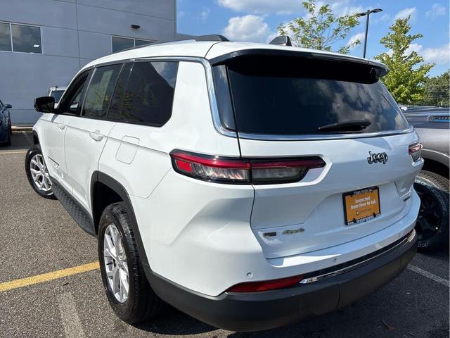 Photo of 2021 Bright White Clearcoat Jeep Grand Cherokee L