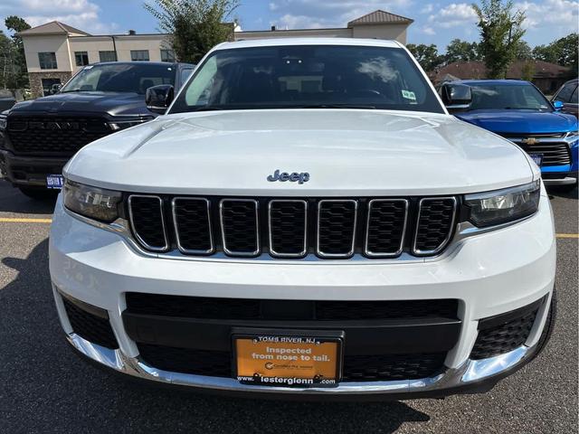 Photo of 2021 Bright White Clearcoat Jeep Grand Cherokee L