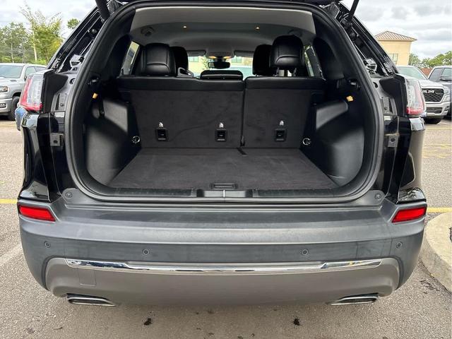Photo of 2019 Diamond Black Crystal Pearlcoat Jeep Cherokee