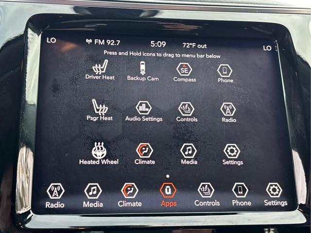 Photo of 2019 Diamond Black Crystal Pearlcoat Jeep Cherokee