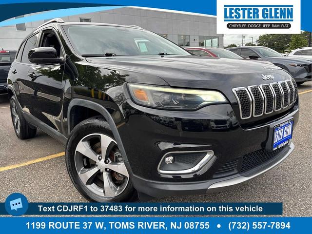 Photo of 2019 Diamond Black Crystal Pearlcoat Jeep Cherokee