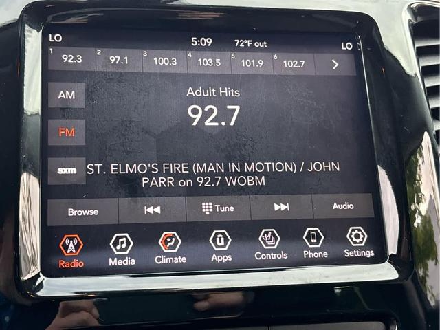 Photo of 2019 Diamond Black Crystal Pearlcoat Jeep Cherokee