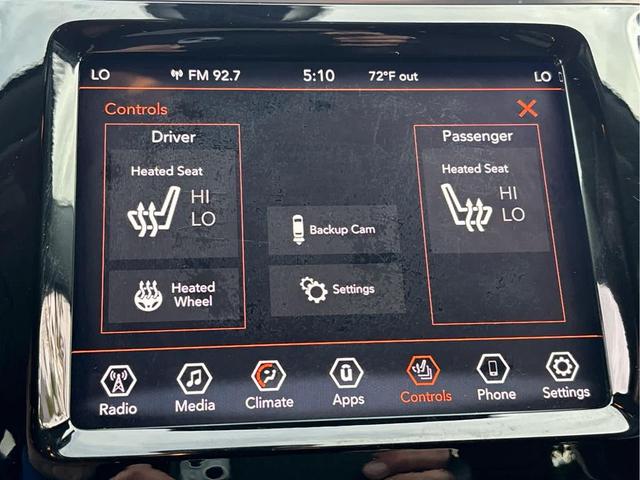 Photo of 2019 Diamond Black Crystal Pearlcoat Jeep Cherokee