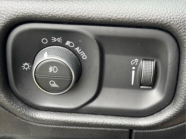 Photo of 2021 Bright White Clearcoat RAM 1500