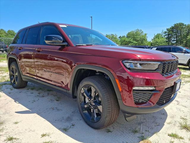 Photo of 2025 Velvet Red Pearlcoat Jeep Grand Cherokee