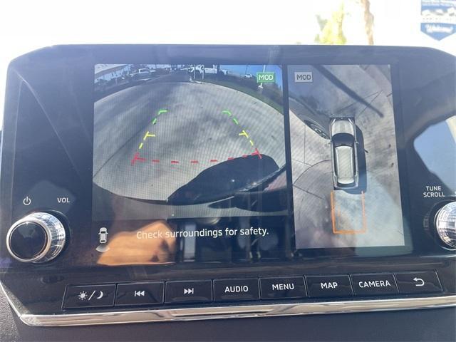 Photo of 2023 Black Mitsubishi Outlander