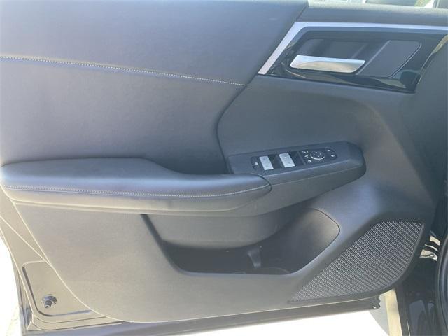Photo of 2023 Black Mitsubishi Outlander