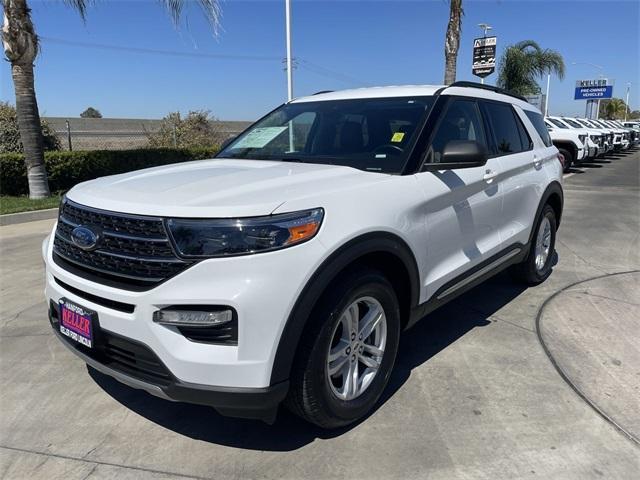 Photo of 2023 Oxford White Ford Explorer
