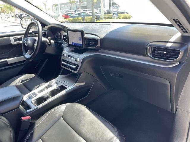 Photo of 2023 Oxford White Ford Explorer