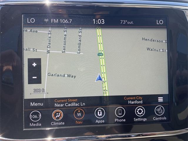 Photo of 2020 Ivory Jeep Grand Cherokee